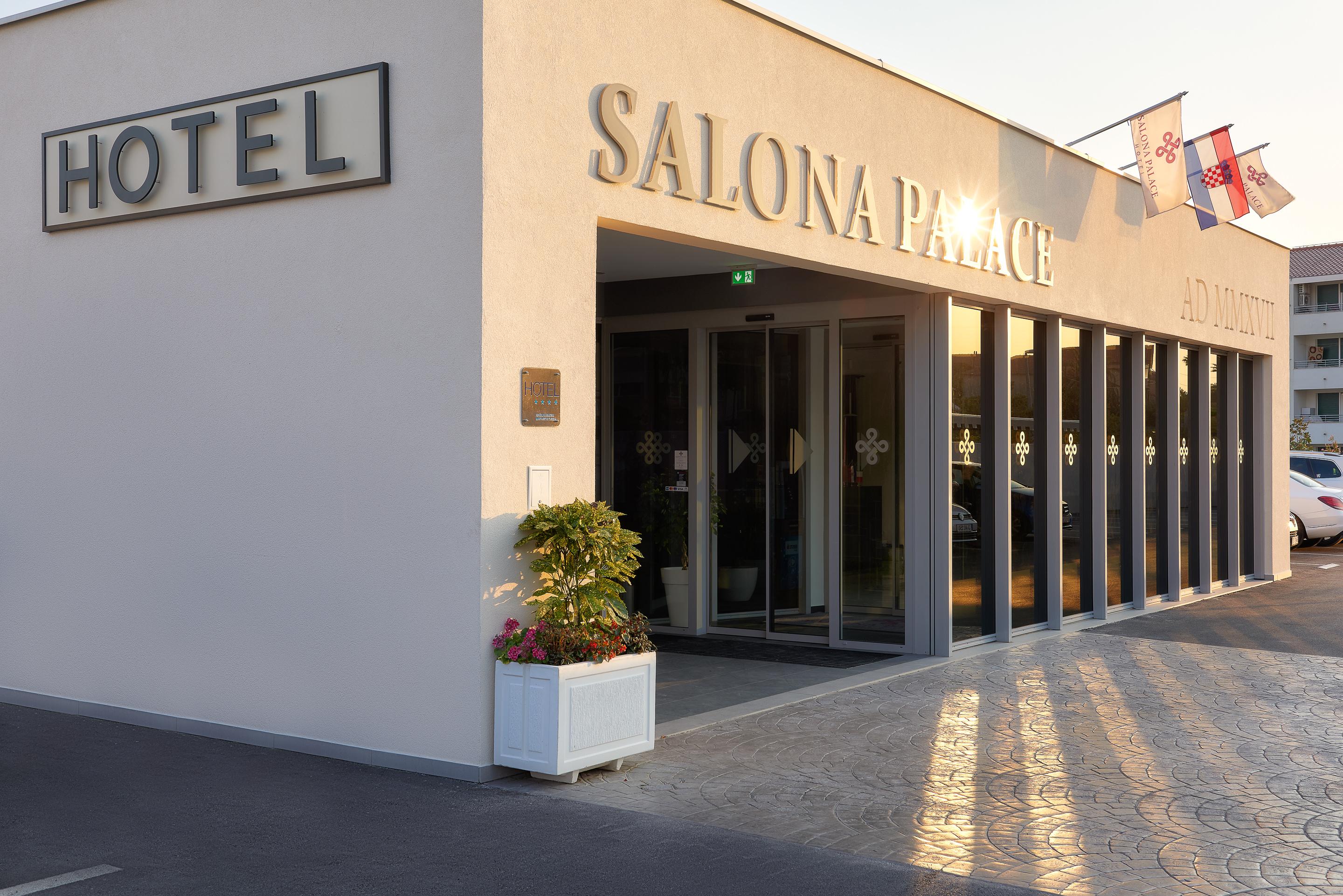 Hotel Salona Palace Εξωτερικό φωτογραφία