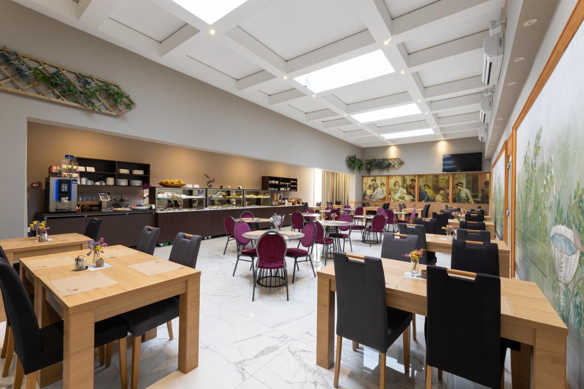 Hotel Salona Palace Εξωτερικό φωτογραφία