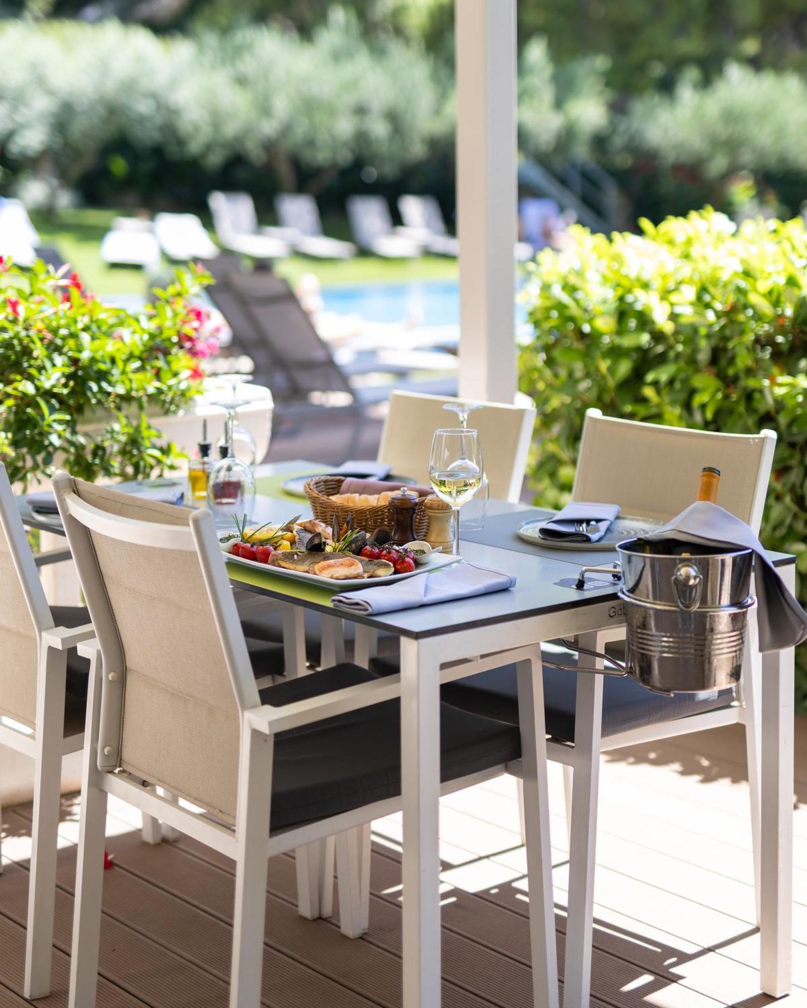 Hotel Salona Palace Εξωτερικό φωτογραφία
